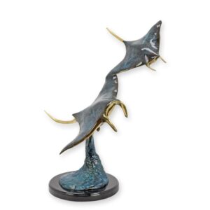 Handgefertigte Bronze Manta Ray Skulptur  Metallisches Kunstwerk für Innenräume