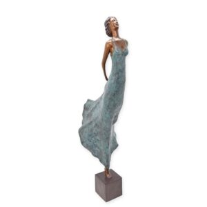 Exquisite Modernistische Bronze Frauenskulptur im Grünen Kleid  Kunstvoll Gestaltet