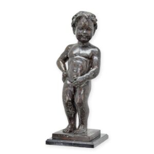 Einzigartige Bronze Kinderskulptur Lächelndes Kind auf Sockel