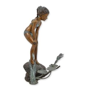 Exquisite Bronze Skulptur Mädchen mit Frosch auf Seerosen