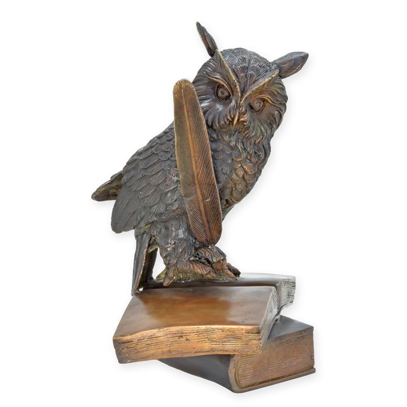 Detailreiche Bronze Eule Skulptur Weise Eule mit Büchern 2
