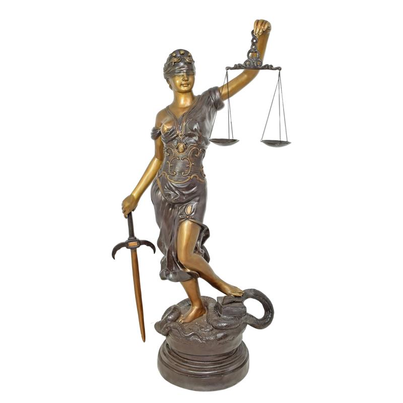 Elegante Bronzestatue Justitia Römische Göttin der Gerechtigkeit 2