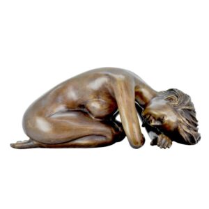 Elegante Bronze Frauenfigur  Liegende Skulptur weiblicher Aktkunst