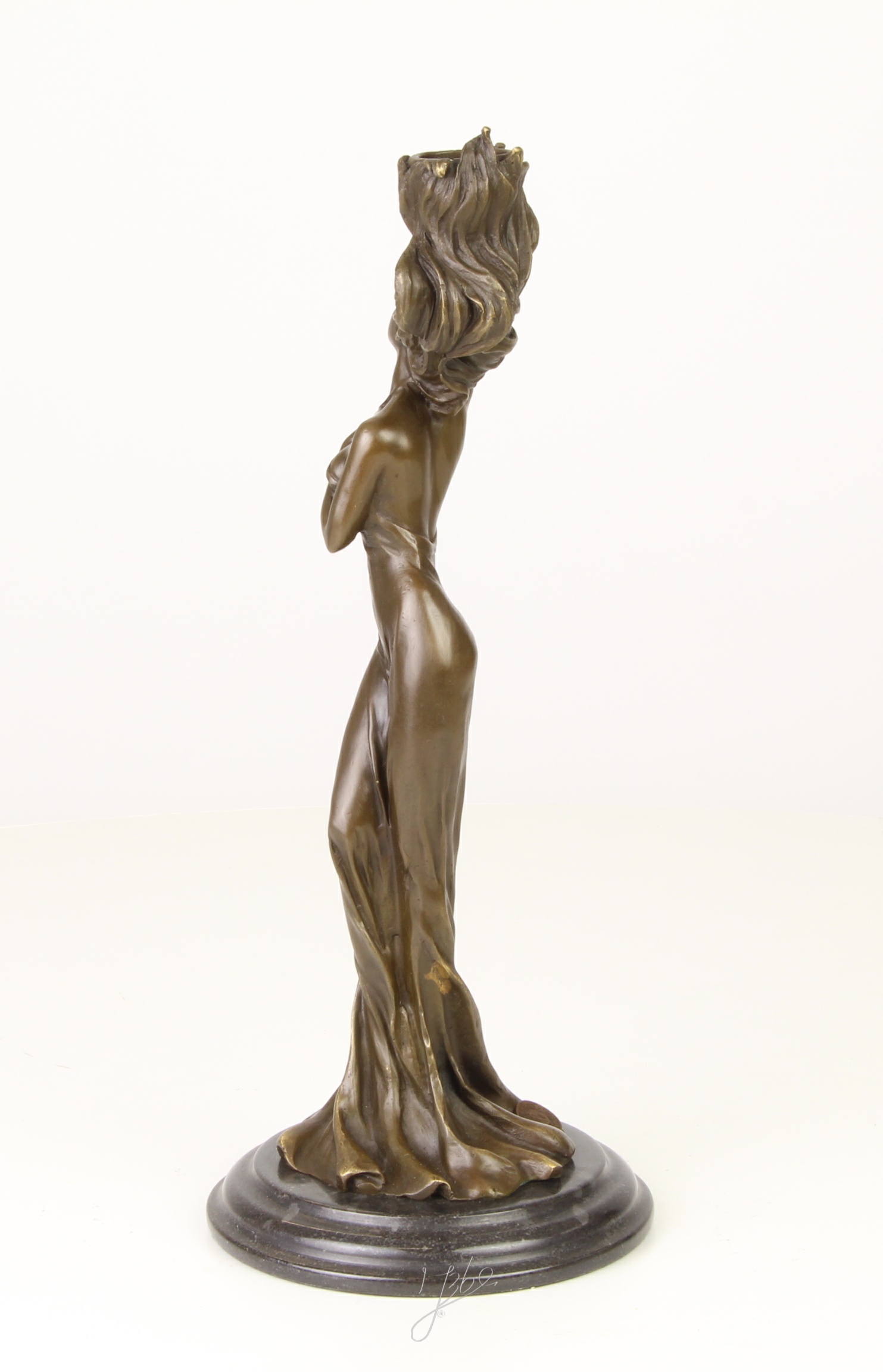 Eleganter Bronzefiguren Kerzenhalter mit Frauenmotiv für stilvolle Dekoration 8