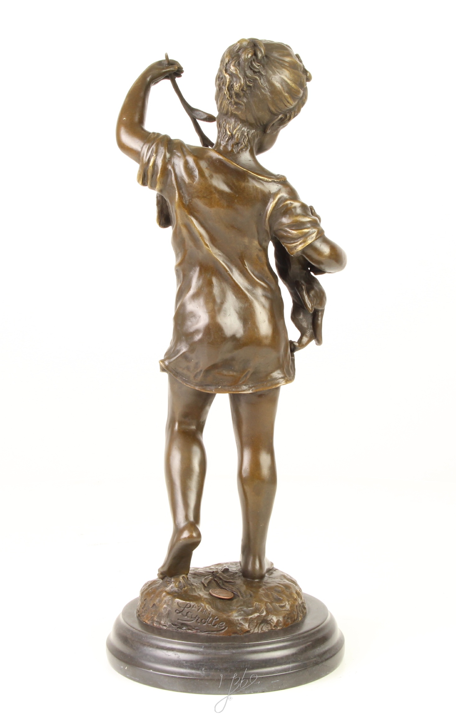 Einzigartige Bronze Kinderskulptur Mädchen mit Kaninchen auf Sockel 12