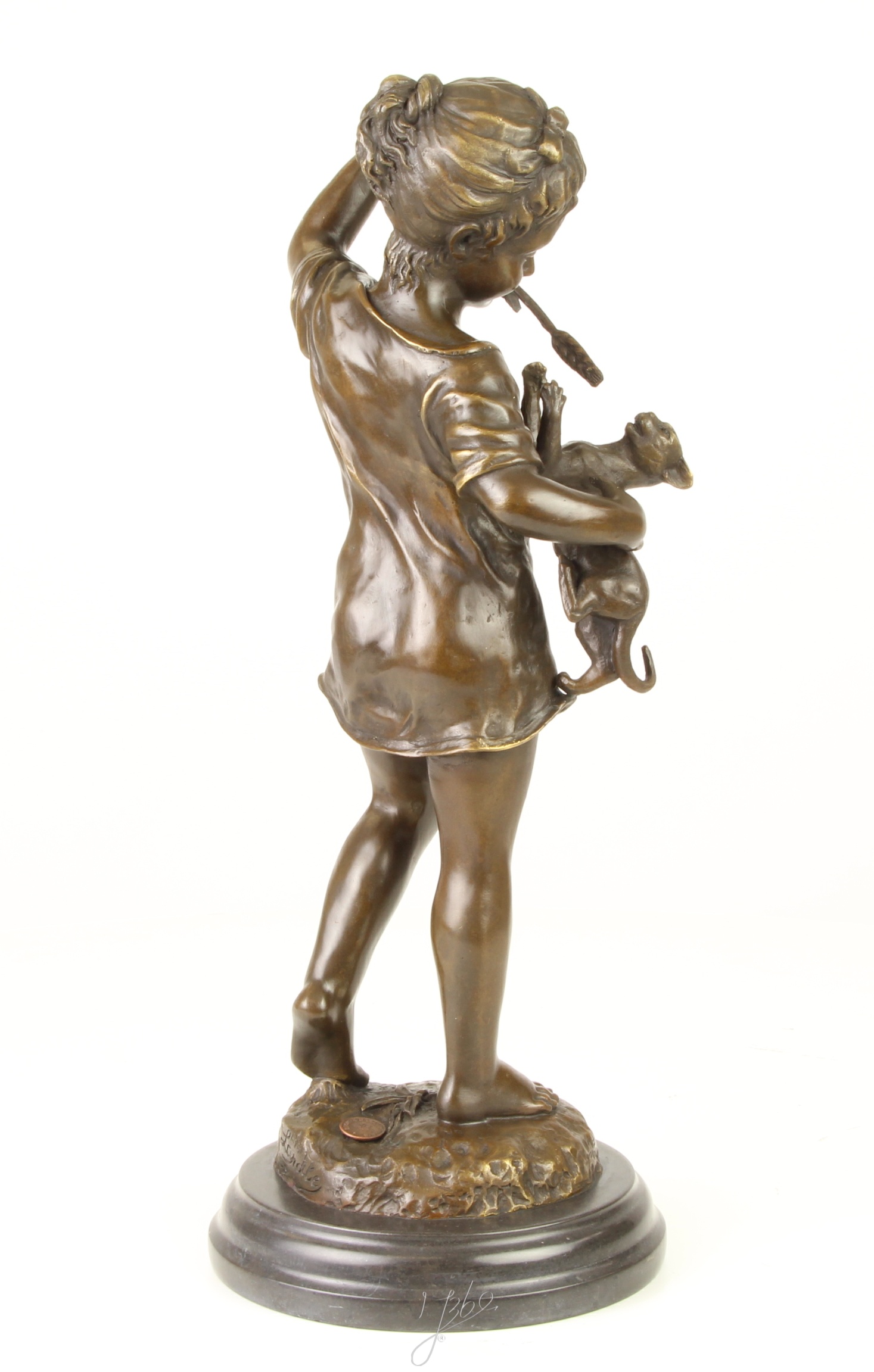 Einzigartige Bronze Kinderskulptur Mädchen mit Kaninchen auf Sockel 13
