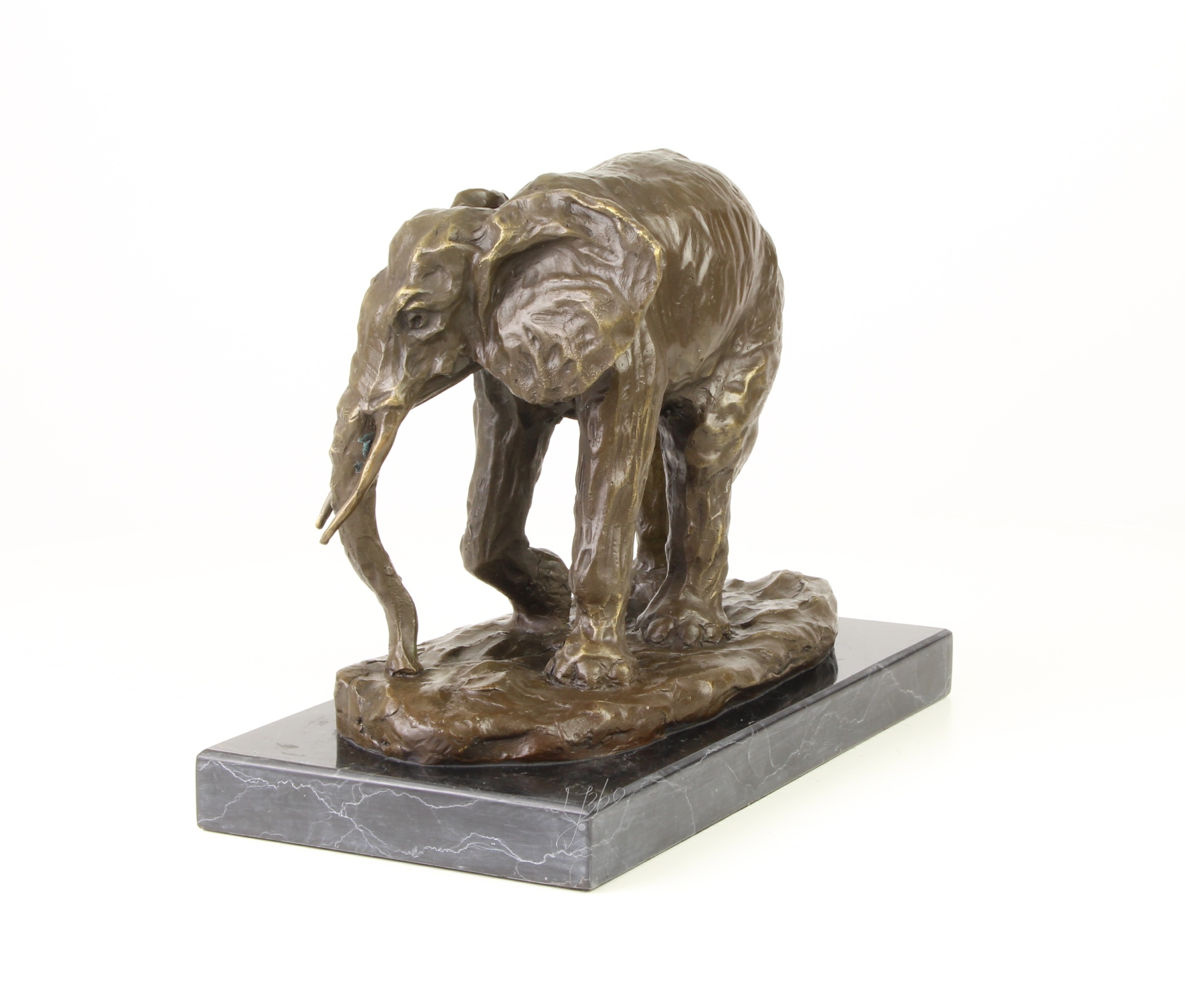 Detailreiche Bronzeelefant Skulptur Elegante Gehende Bronzeskulptur 8