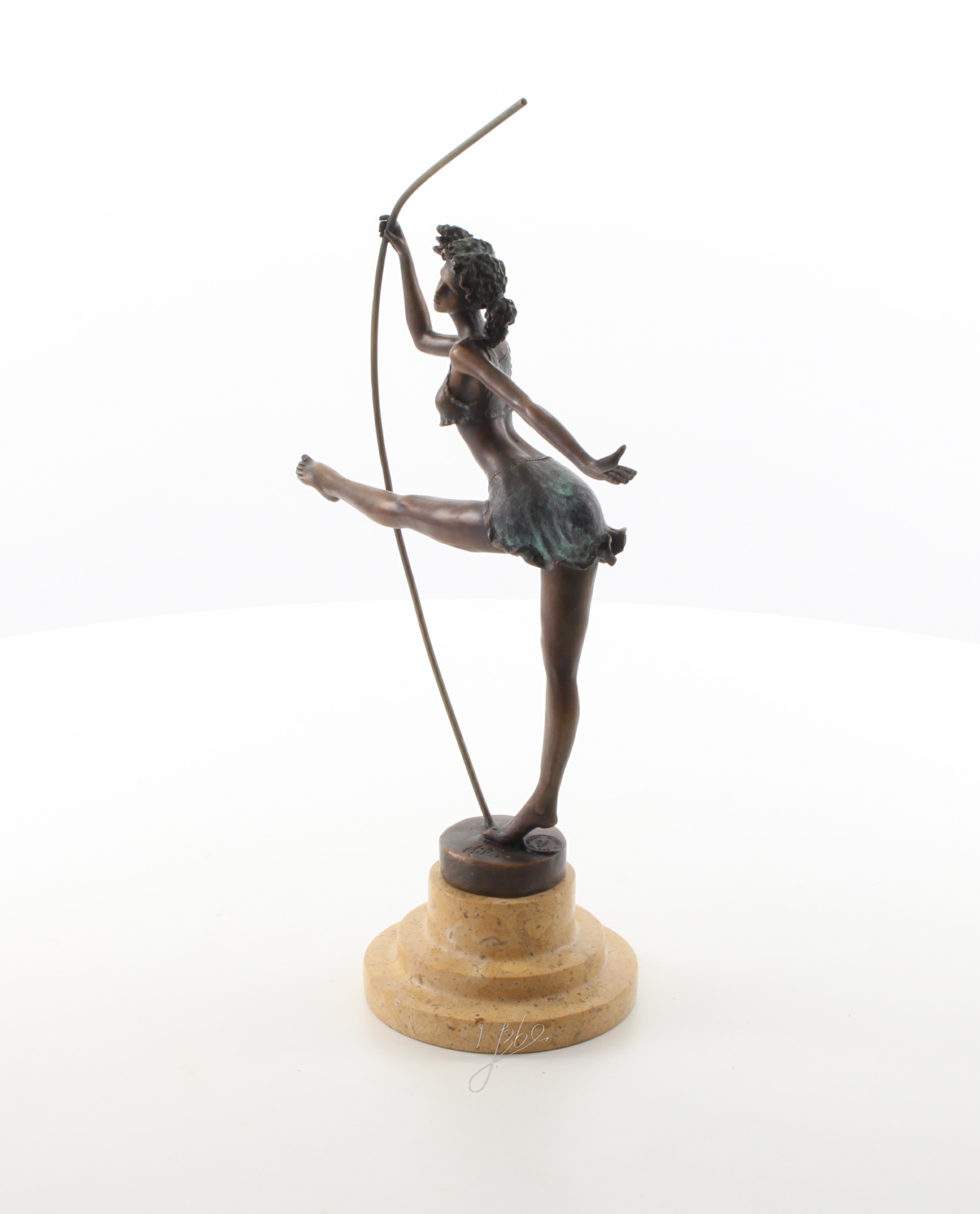 Elegante Bronze Ballerina Skulptur Tanzende Frau mit Stab 12