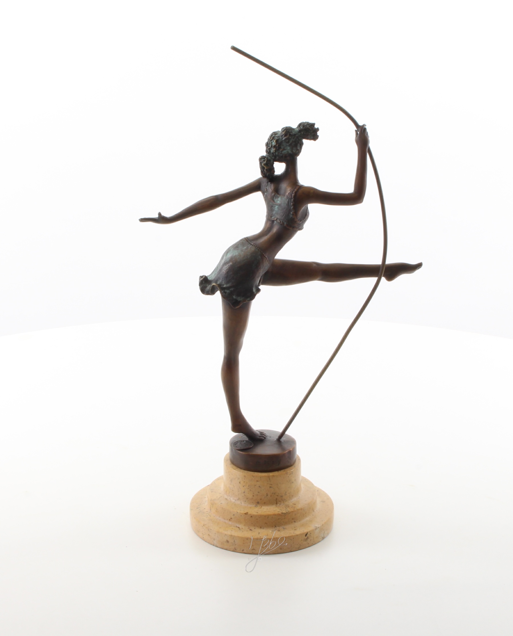 Elegante Bronze Ballerina Skulptur Tanzende Frau mit Stab 10