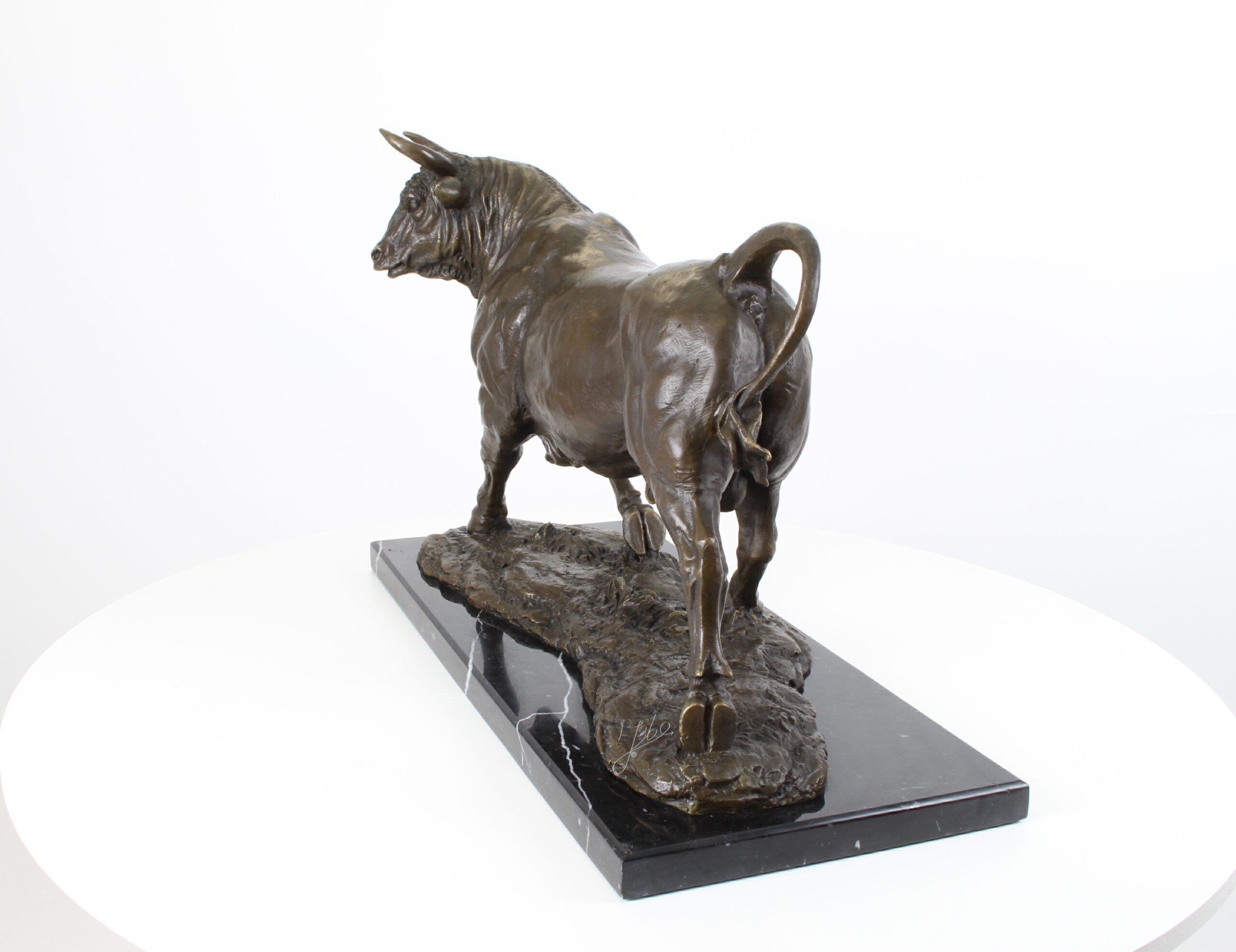 Hochwertige Bronze Bullenfigur Detaillierte Skulptur auf Marmorsockel 8