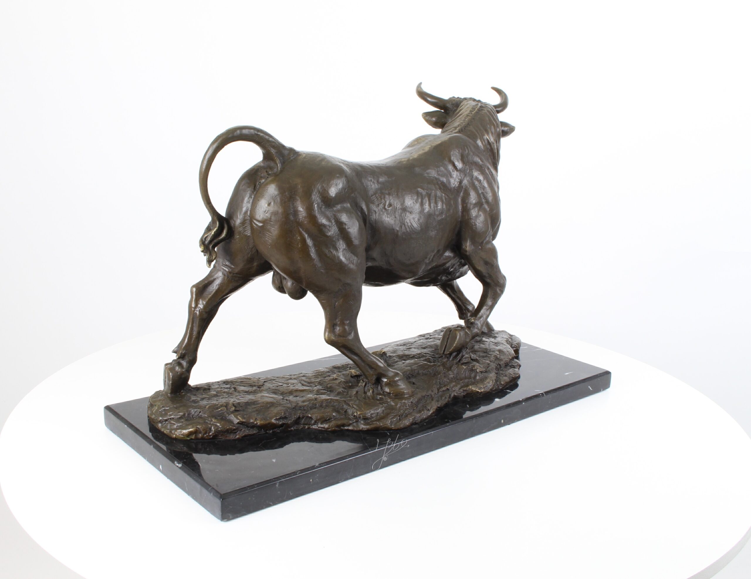 Hochwertige Bronze Bullenfigur Detaillierte Skulptur auf Marmorsockel 4