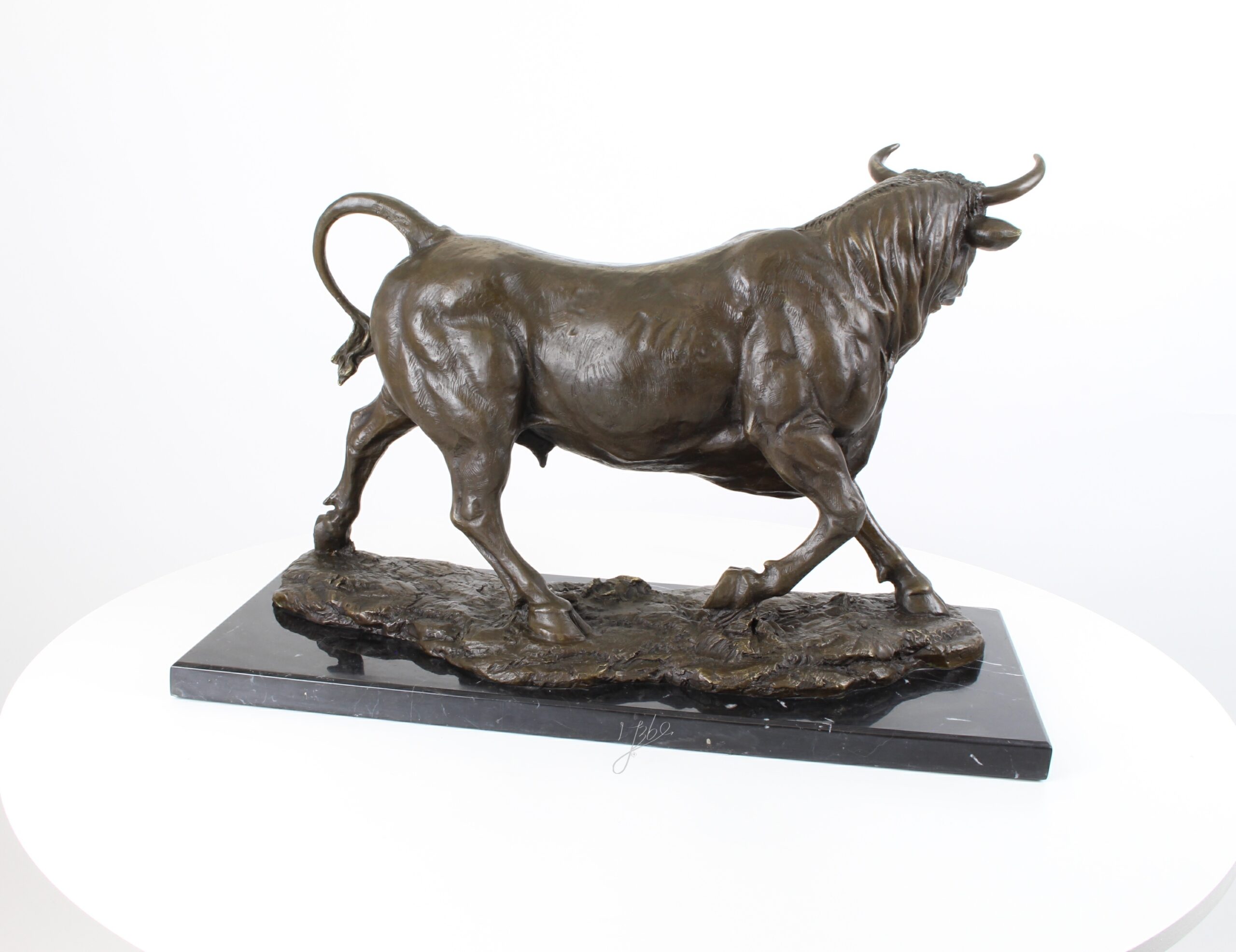Hochwertige Bronze Bullenfigur Detaillierte Skulptur auf Marmorsockel 9
