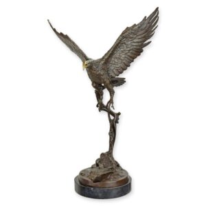 Handgefertigte Bronzeadlerskulptur Detailreiche Kunst im Flug