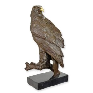 Detaillierte Bronze Adler Skulptur auf Ast Kunstvoll Einzigartig