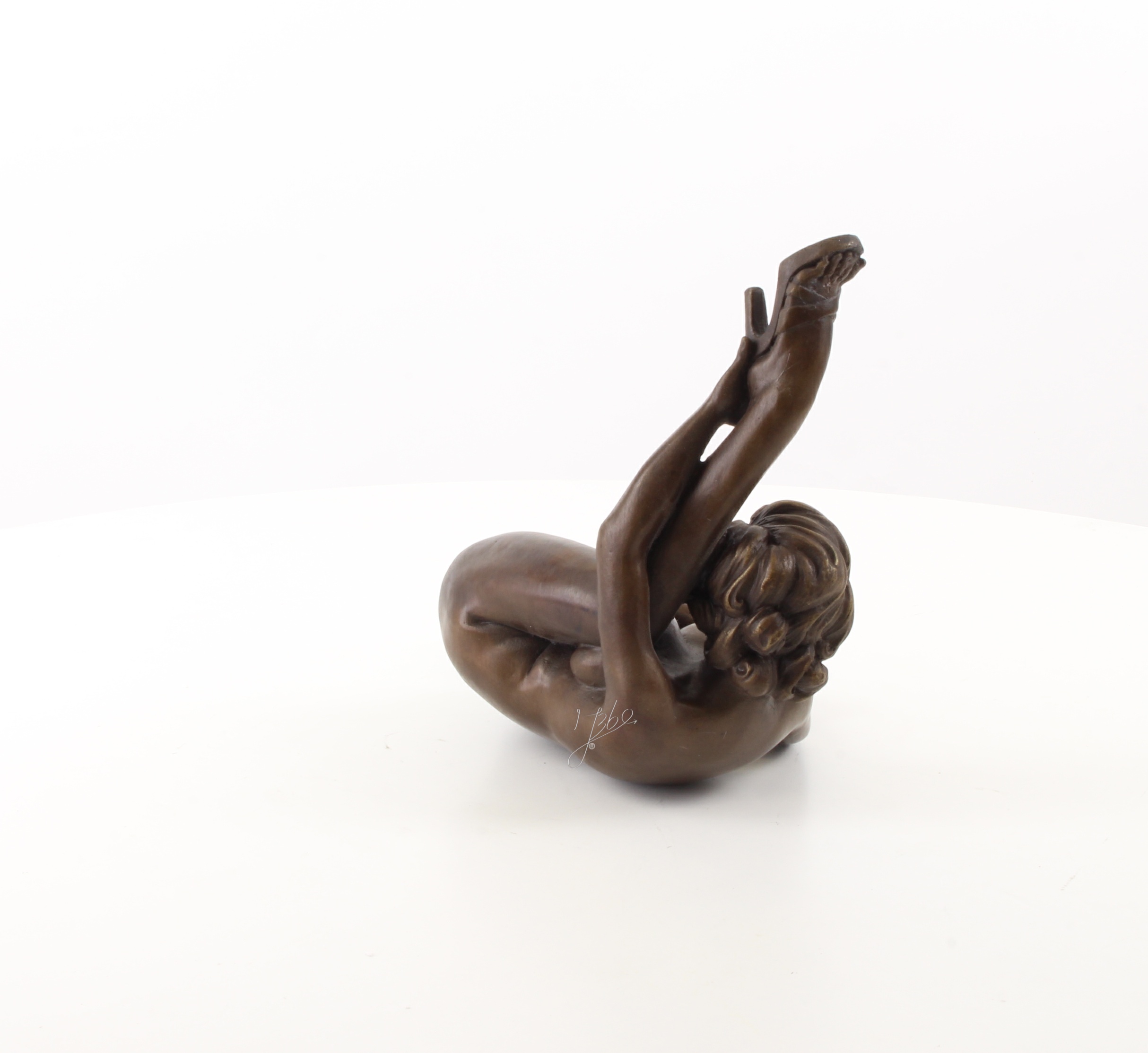 Handgefertigte Bronze Aktskulptur künstlerische Darstellung weiblicher Anmut 9