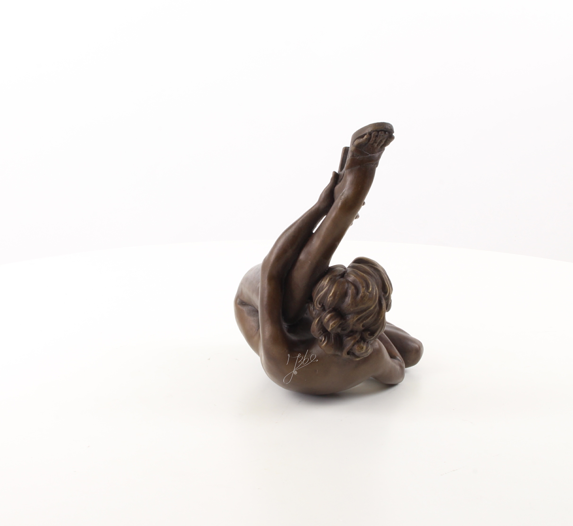Handgefertigte Bronze Aktskulptur künstlerische Darstellung weiblicher Anmut 10