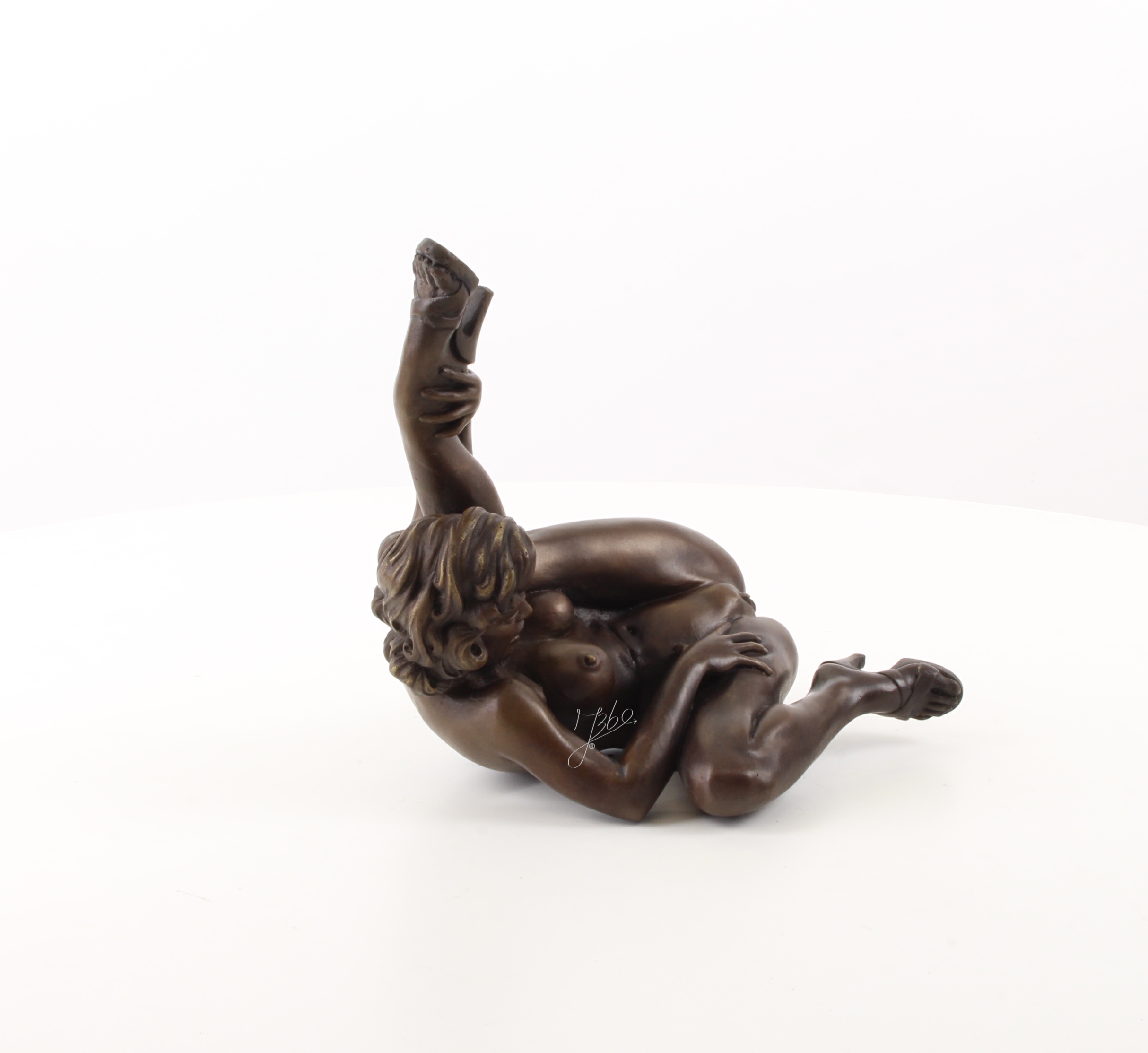 Handgefertigte Bronze Aktskulptur künstlerische Darstellung weiblicher Anmut 15