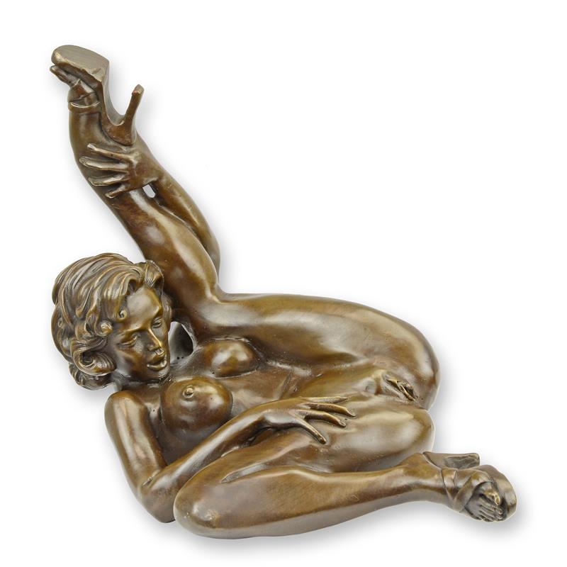 Handgefertigte Bronze Aktskulptur künstlerische Darstellung weiblicher Anmut 2
